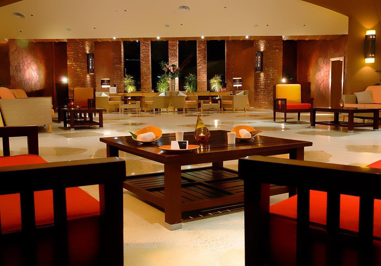 Retac Qunay Dahab Resort & Spa Exterior foto The lobby of the hotel