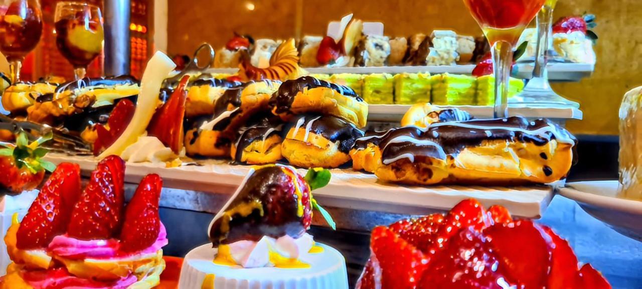 Retac Qunay Dahab Resort & Spa Exterior foto A dessert buffet