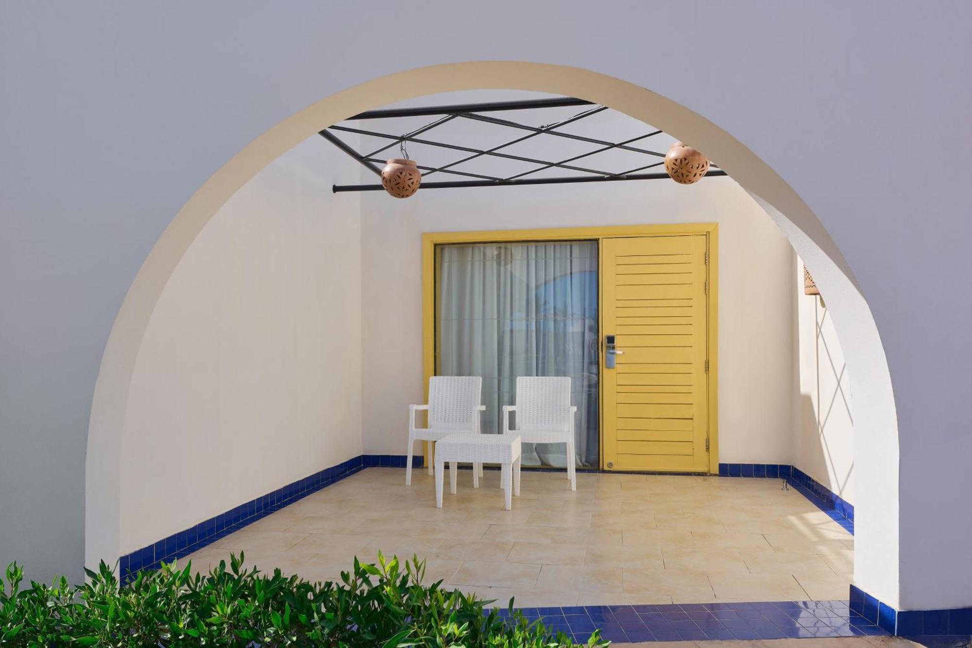 Retac Qunay Dahab Resort & Spa Exterior foto A room at the hotel